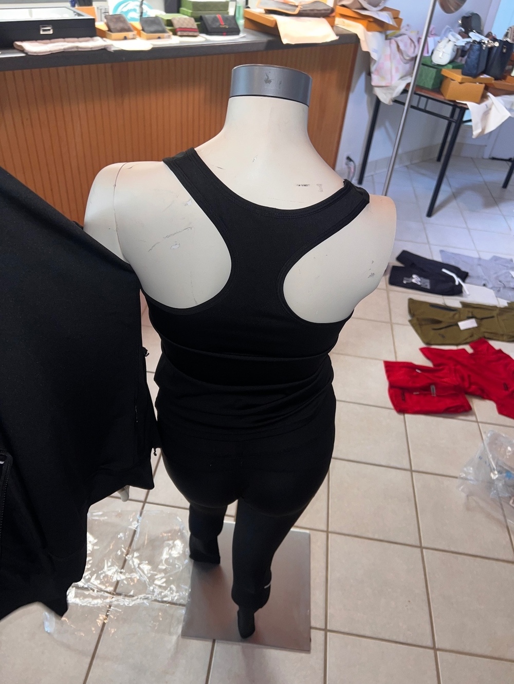 Women’s 3 piece ALO set XL - Picture 3 of 7